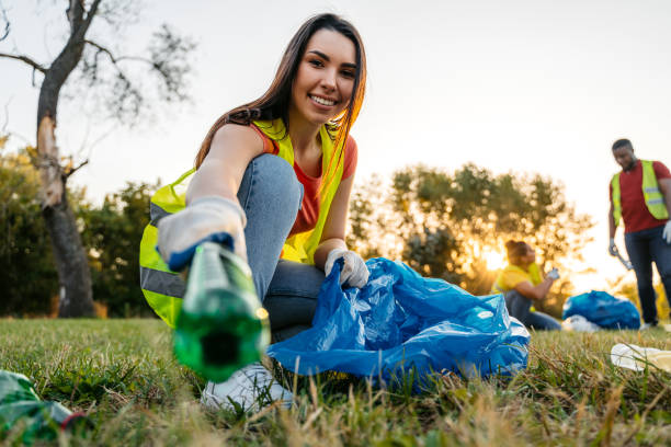 Best Junk Hauling Services  in Livonia, MI